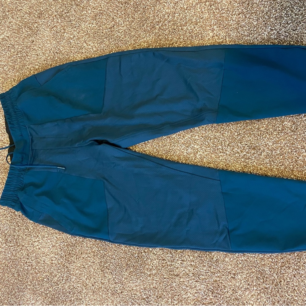 Lululemon joggers